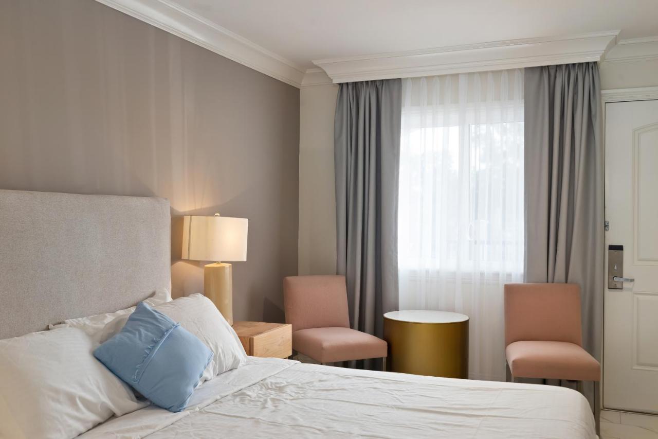 Hotel Huntington Duarte Экстерьер фото