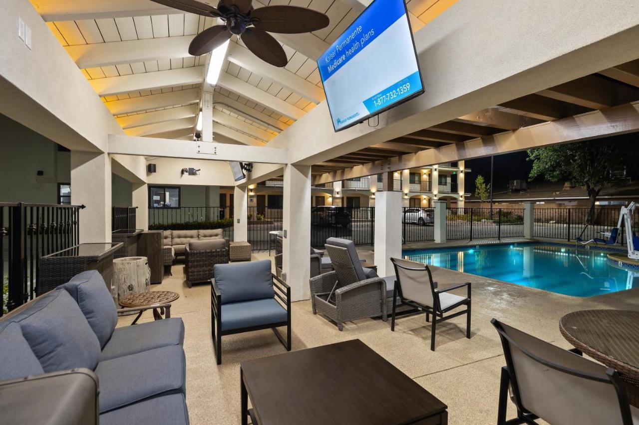 Hotel Huntington Duarte Экстерьер фото